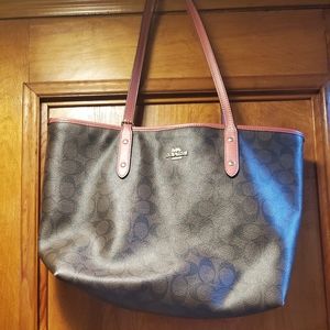 Coach Shoulder Bag
